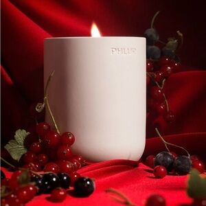 PHLUR Currant Crush Candle + FREE Sample Perfume